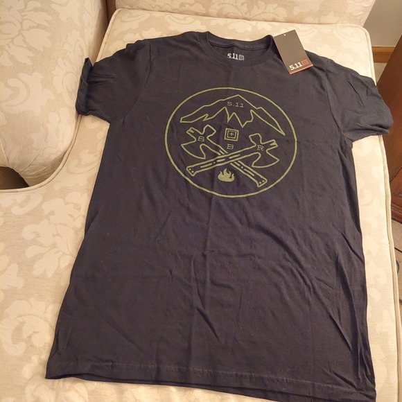 NEW! 5.11 Tactical Mens Crossed Axe Mountain Tee Short Sleeve Black Size Small - Picture 2 of 10